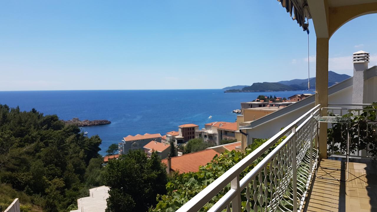 Apartmani Famelja Jovanovic Sveti Stefan Bagian luar foto