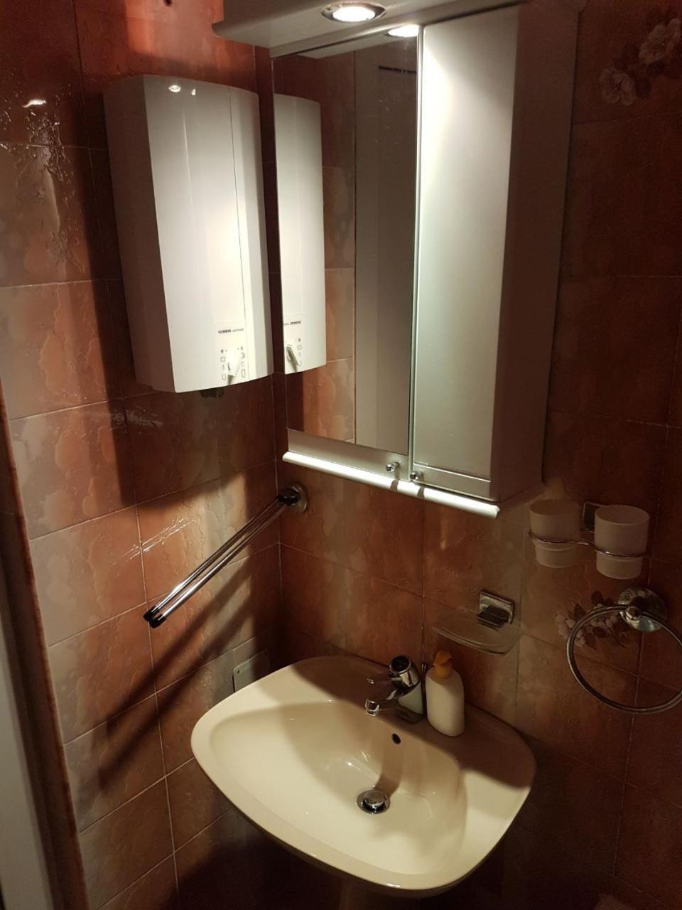 Apartmani Famelja Jovanovic Sveti Stefan Bagian luar foto